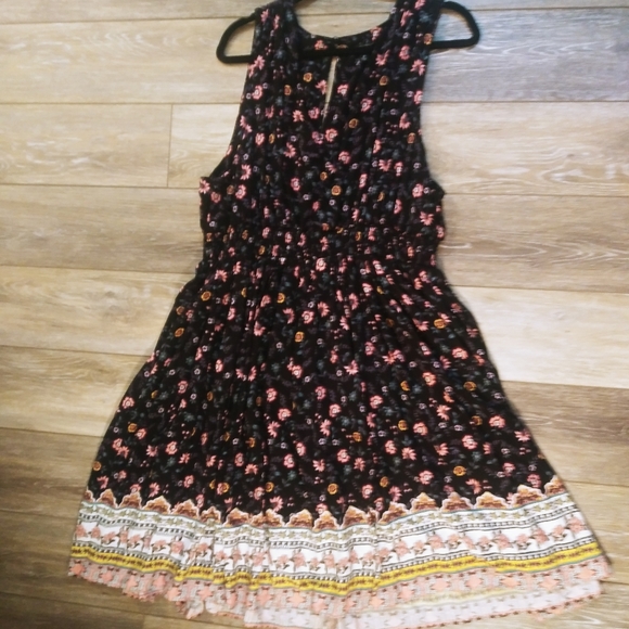 torrid Dresses & Skirts - Torrid floral summer flowy dress